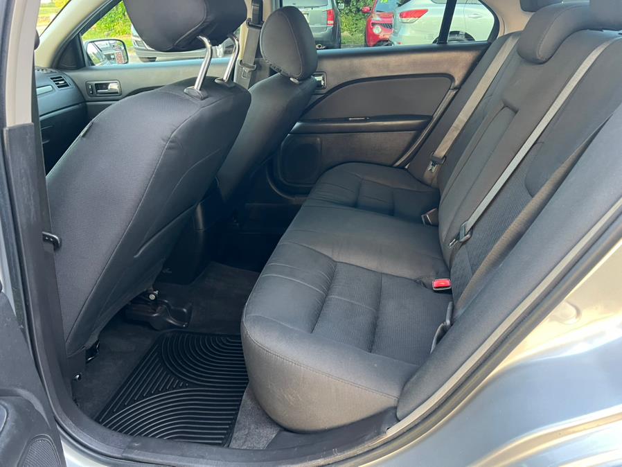 2012 Ford Fusion 4dr Sdn SE FWD, available for sale in Swansea, Massachusetts | Gas On The Run. Swansea, Massachusetts 2012 Ford Fusion 4dr Sdn SE FWD, available for sale in Swansea, Massachusetts | Gas On The Run. Swansea, Massachusetts