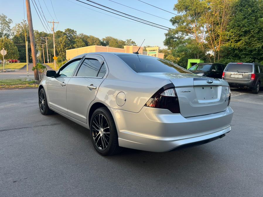 2012 Ford Fusion 4dr Sdn SE FWD, available for sale in Swansea, Massachusetts | Gas On The Run. Swansea, Massachusetts 2012 Ford Fusion 4dr Sdn SE FWD, available for sale in Swansea, Massachusetts | Gas On The Run. Swansea, Massachusetts