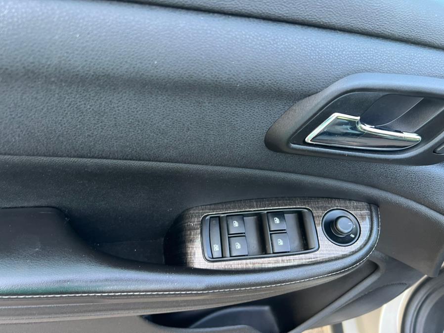 2015 Chevrolet Malibu 4dr Sdn LT w/1LT, available for sale in Swansea, Massachusetts | Gas On The Run. Swansea, Massachusetts 2015 Chevrolet Malibu 4dr Sdn LT w/1LT, available for sale in Swansea, Massachusetts | Gas On The Run. Swansea, Massachusetts