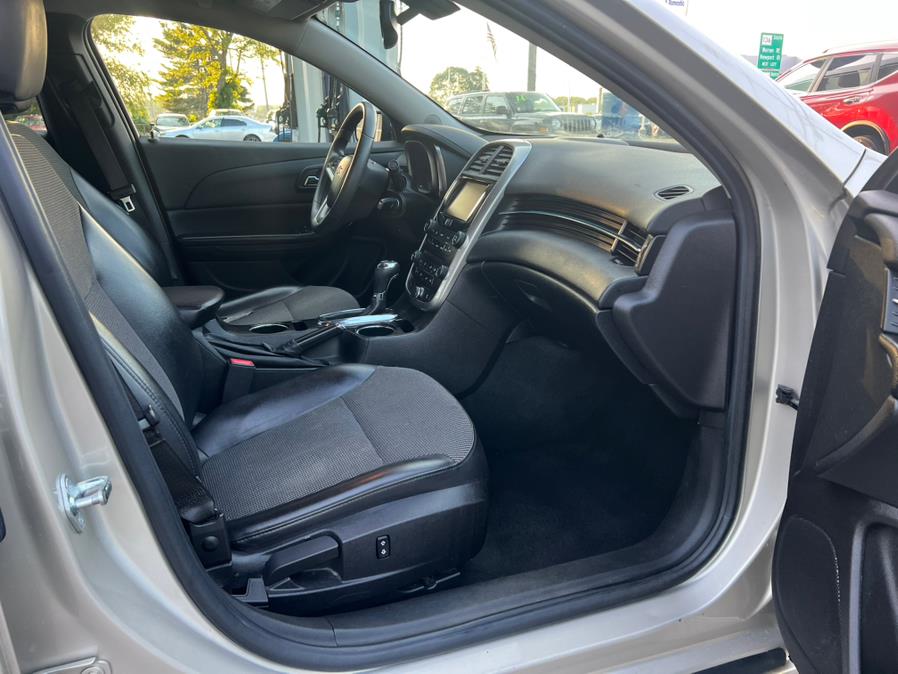 2015 Chevrolet Malibu 4dr Sdn LT w/1LT, available for sale in Swansea, Massachusetts | Gas On The Run. Swansea, Massachusetts 2015 Chevrolet Malibu 4dr Sdn LT w/1LT, available for sale in Swansea, Massachusetts | Gas On The Run. Swansea, Massachusetts