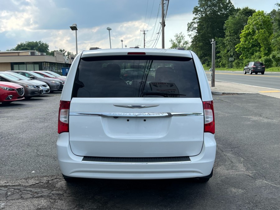 2014 Chrysler Town & Country 4dr Wgn Touring, available for sale in Westfield, Massachusetts | Auto Wings Cop. Westfield, Massachusetts 2014 Chrysler Town & Country 4dr Wgn Touring, available for sale in Westfield, Massachusetts | Auto Wings Cop. Westfield, Massachusetts