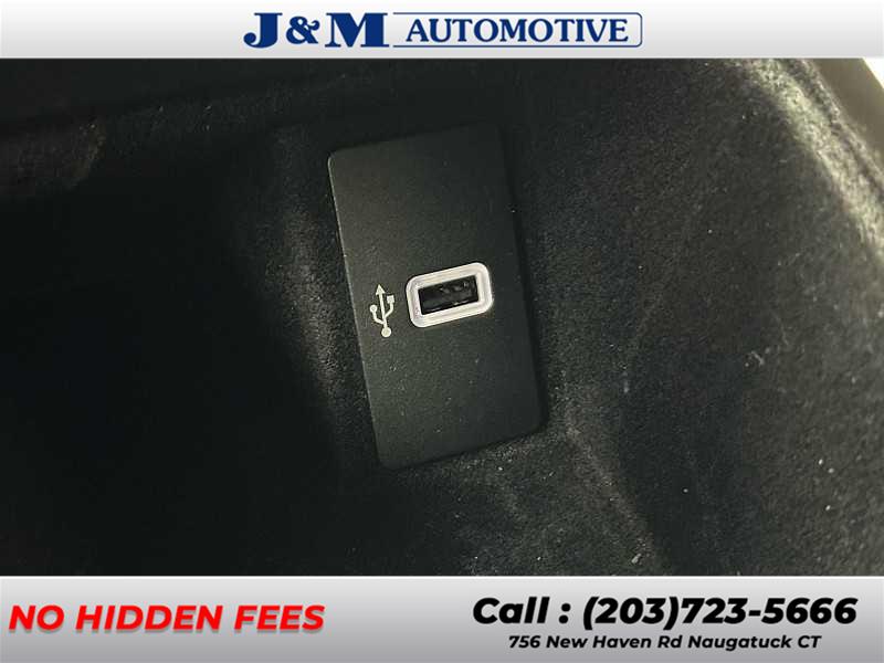 2018 Lincoln Mkx Select, available for sale in Naugatuck, Connecticut | J&M Automotive Sls&Svc LLC. Naugatuck, Connecticut 2018 Lincoln Mkx Select, available for sale in Naugatuck, Connecticut | J&M Automotive Sls&Svc LLC. Naugatuck, Connecticut