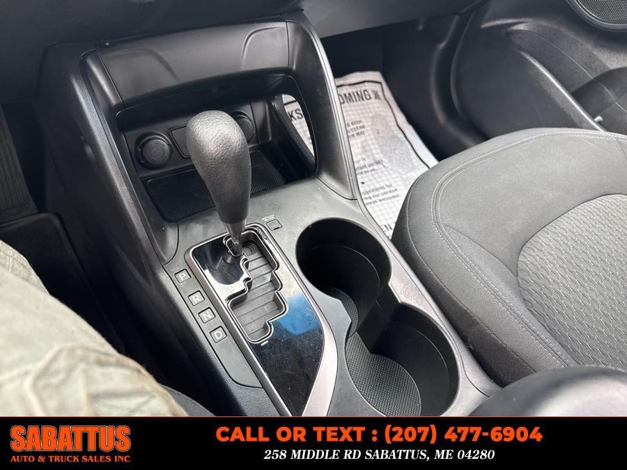 2010 Hyundai Tucson FWD 4dr I4 Auto GLS, available for sale in Sabattus, Maine | Sabattus Auto and Truck Sales Inc. Sabattus, Maine 2010 Hyundai Tucson FWD 4dr I4 Auto GLS, available for sale in Sabattus, Maine | Sabattus Auto and Truck Sales Inc. Sabattus, Maine