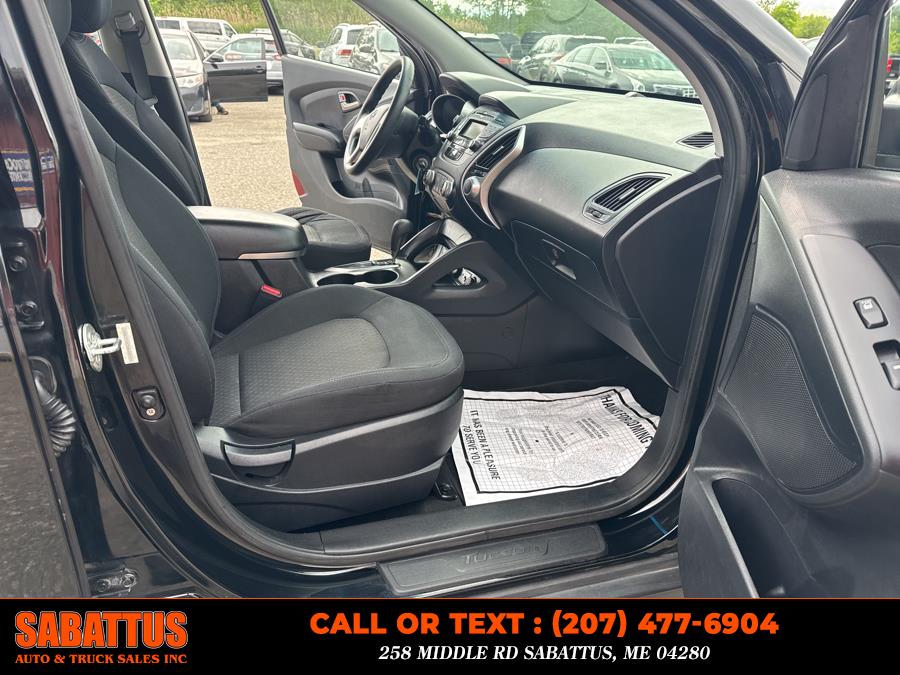 2010 Hyundai Tucson FWD 4dr I4 Auto GLS, available for sale in Sabattus, Maine | Sabattus Auto and Truck Sales Inc. Sabattus, Maine 2010 Hyundai Tucson FWD 4dr I4 Auto GLS, available for sale in Sabattus, Maine | Sabattus Auto and Truck Sales Inc. Sabattus, Maine