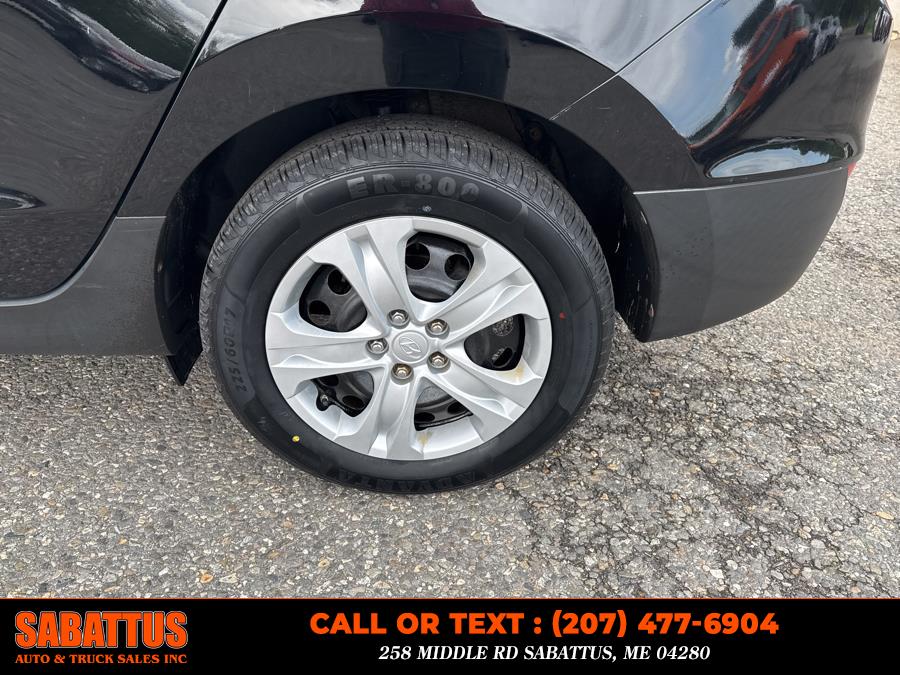 2010 Hyundai Tucson FWD 4dr I4 Auto GLS, available for sale in Sabattus, Maine | Sabattus Auto and Truck Sales Inc. Sabattus, Maine 2010 Hyundai Tucson FWD 4dr I4 Auto GLS, available for sale in Sabattus, Maine | Sabattus Auto and Truck Sales Inc. Sabattus, Maine