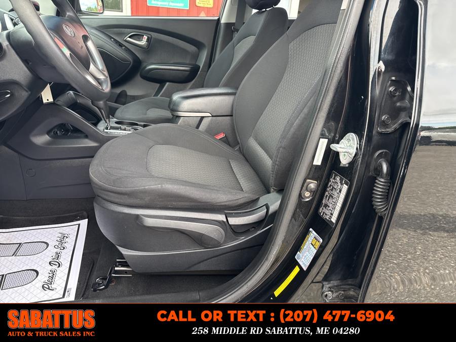2010 Hyundai Tucson FWD 4dr I4 Auto GLS, available for sale in Sabattus, Maine | Sabattus Auto and Truck Sales Inc. Sabattus, Maine 2010 Hyundai Tucson FWD 4dr I4 Auto GLS, available for sale in Sabattus, Maine | Sabattus Auto and Truck Sales Inc. Sabattus, Maine