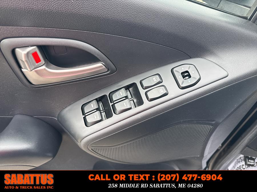 2010 Hyundai Tucson FWD 4dr I4 Auto GLS, available for sale in Sabattus, Maine | Sabattus Auto and Truck Sales Inc. Sabattus, Maine 2010 Hyundai Tucson FWD 4dr I4 Auto GLS, available for sale in Sabattus, Maine | Sabattus Auto and Truck Sales Inc. Sabattus, Maine
