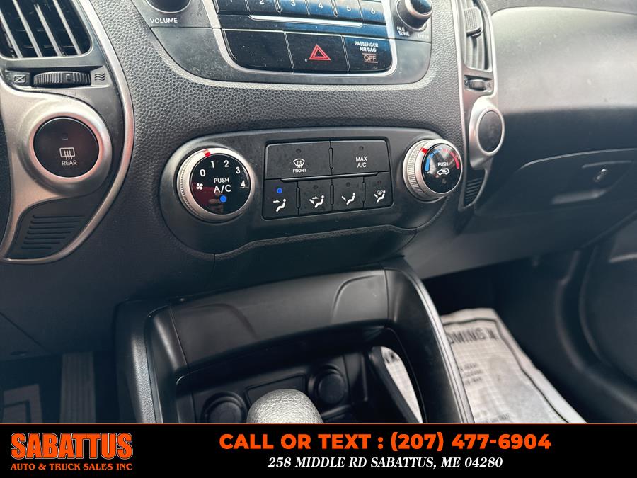2010 Hyundai Tucson FWD 4dr I4 Auto GLS, available for sale in Sabattus, Maine | Sabattus Auto and Truck Sales Inc. Sabattus, Maine 2010 Hyundai Tucson FWD 4dr I4 Auto GLS, available for sale in Sabattus, Maine | Sabattus Auto and Truck Sales Inc. Sabattus, Maine