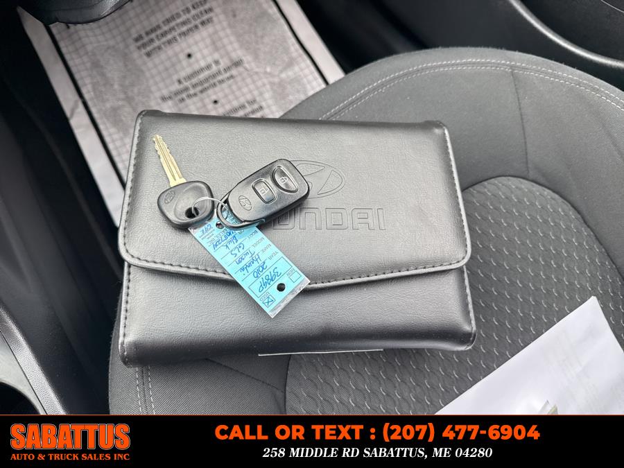 2010 Hyundai Tucson FWD 4dr I4 Auto GLS, available for sale in Sabattus, Maine | Sabattus Auto and Truck Sales Inc. Sabattus, Maine 2010 Hyundai Tucson FWD 4dr I4 Auto GLS, available for sale in Sabattus, Maine | Sabattus Auto and Truck Sales Inc. Sabattus, Maine