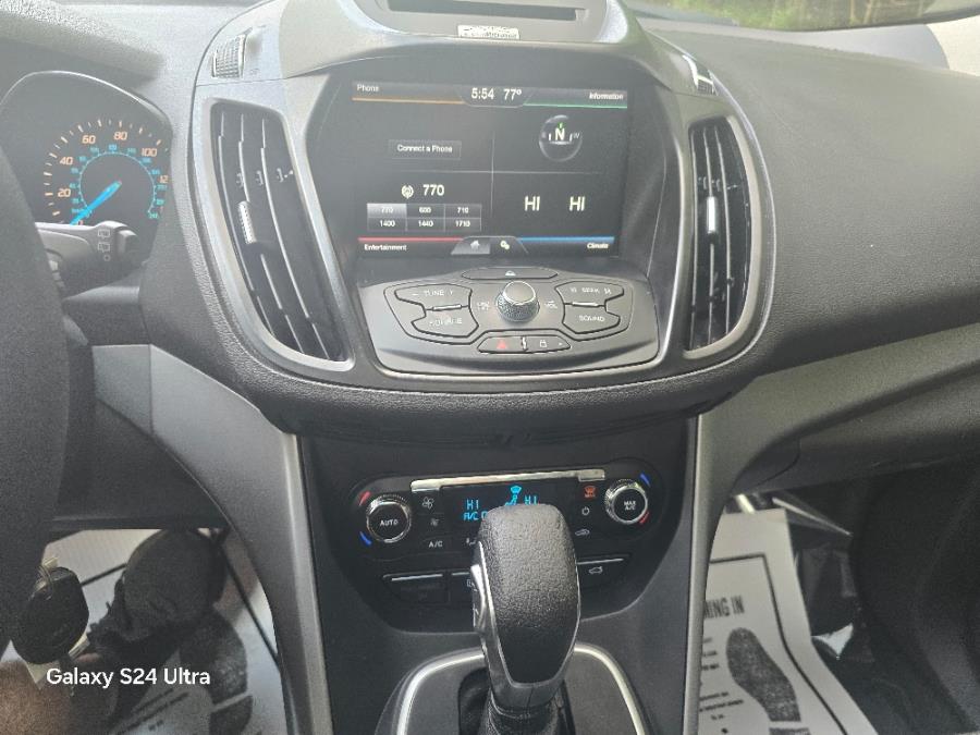2014 Ford Escape FWD 4dr SE, available for sale in Bloomingdale, New Jersey | Bloomingdale Auto Group. Bloomingdale, New Jersey 2014 Ford Escape FWD 4dr SE, available for sale in Bloomingdale, New Jersey | Bloomingdale Auto Group. Bloomingdale, New Jersey