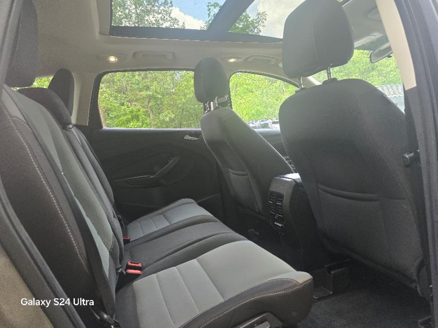 2014 Ford Escape FWD 4dr SE, available for sale in Bloomingdale, New Jersey | Bloomingdale Auto Group. Bloomingdale, New Jersey 2014 Ford Escape FWD 4dr SE, available for sale in Bloomingdale, New Jersey | Bloomingdale Auto Group. Bloomingdale, New Jersey