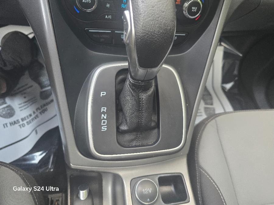 2014 Ford Escape FWD 4dr SE, available for sale in Bloomingdale, New Jersey | Bloomingdale Auto Group. Bloomingdale, New Jersey 2014 Ford Escape FWD 4dr SE, available for sale in Bloomingdale, New Jersey | Bloomingdale Auto Group. Bloomingdale, New Jersey