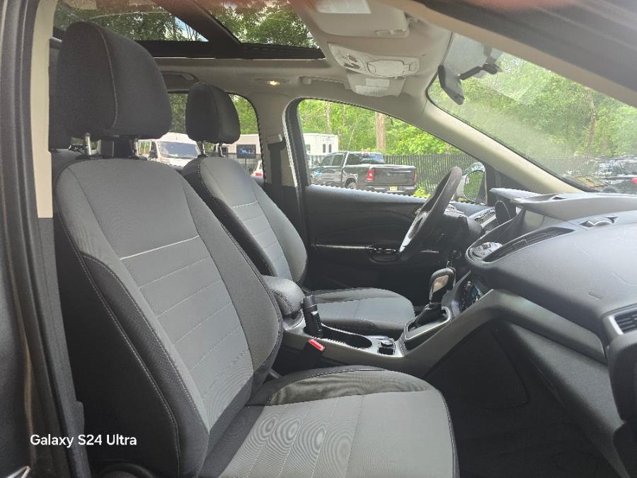 2014 Ford Escape FWD 4dr SE, available for sale in Bloomingdale, New Jersey | Bloomingdale Auto Group. Bloomingdale, New Jersey 2014 Ford Escape FWD 4dr SE, available for sale in Bloomingdale, New Jersey | Bloomingdale Auto Group. Bloomingdale, New Jersey