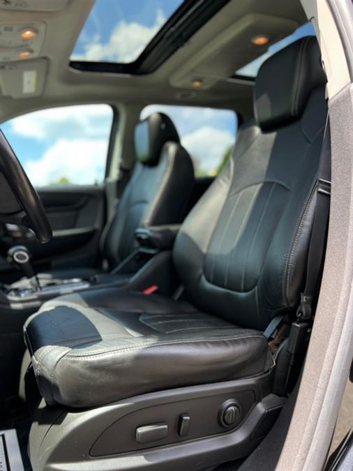 2017 Chevrolet Traverse AWD 4dr Premier, available for sale in Paterson, New Jersey | Speedway Motors LLC. Paterson, New Jersey 2017 Chevrolet Traverse AWD 4dr Premier, available for sale in Paterson, New Jersey | Speedway Motors LLC. Paterson, New Jersey