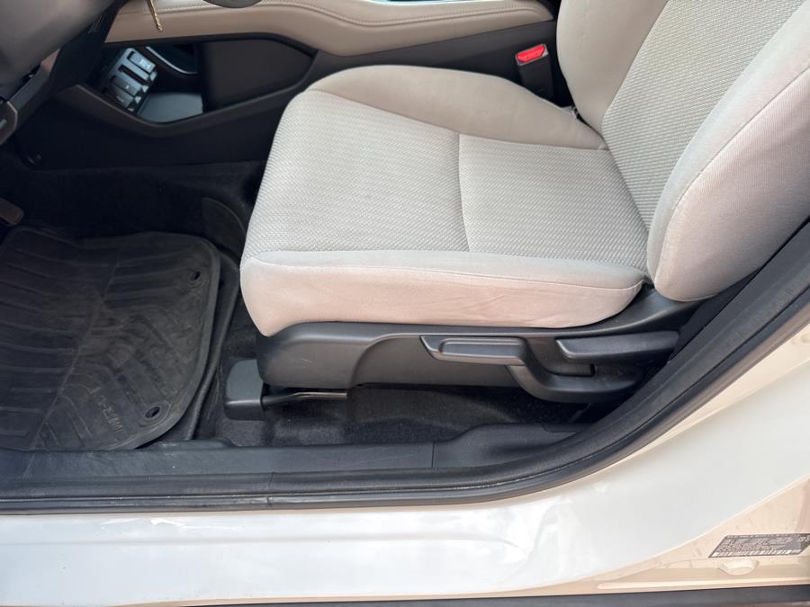2016 Honda HR-V AWD 4dr LX, available for sale in Waterbury, Connecticut | National Auto Brokers, Inc.. Waterbury, Connecticut 2016 Honda HR-V AWD 4dr LX, available for sale in Waterbury, Connecticut | National Auto Brokers, Inc.. Waterbury, Connecticut