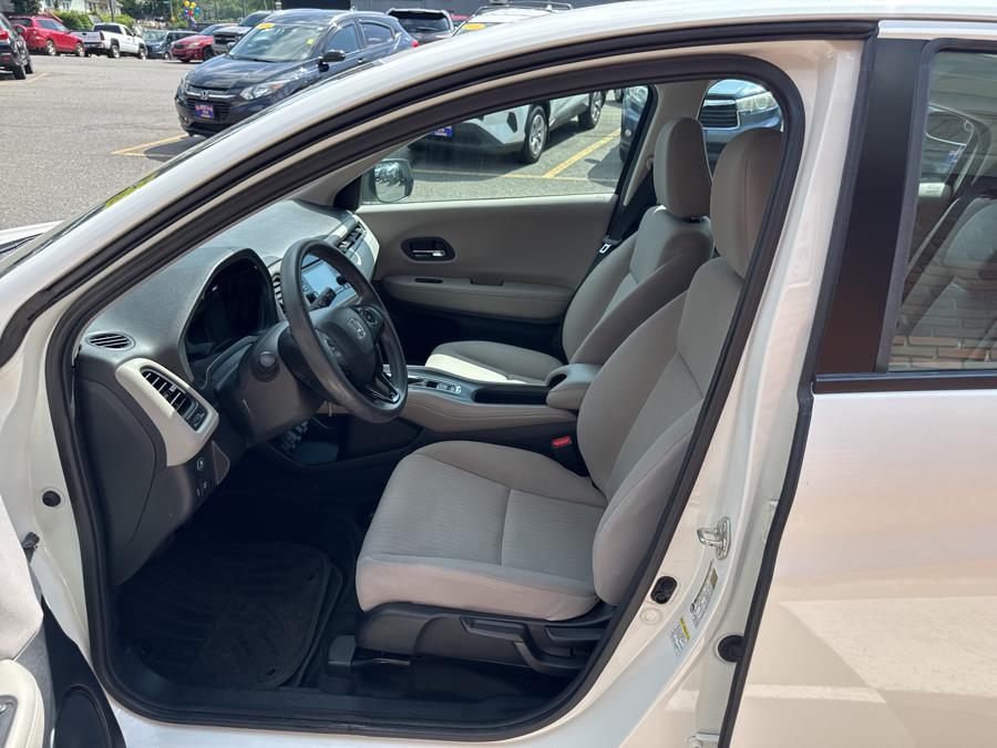2016 Honda HR-V AWD 4dr LX, available for sale in Waterbury, Connecticut | National Auto Brokers, Inc.. Waterbury, Connecticut 2016 Honda HR-V AWD 4dr LX, available for sale in Waterbury, Connecticut | National Auto Brokers, Inc.. Waterbury, Connecticut