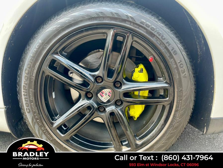 2012 Porsche Panamera 4S Executive, available for sale in Windsor Locks, Connecticut | Bradley Motors Inc. Windsor Locks, Connecticut 2012 Porsche Panamera 4S Executive, available for sale in Windsor Locks, Connecticut | Bradley Motors Inc. Windsor Locks, Connecticut