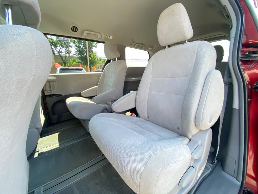 2019 Toyota Sienna L FWD 7-Passenger (Natl), available for sale in Union, New Jersey | Drive Auto Boutique. Union, New Jersey 2019 Toyota Sienna L FWD 7-Passenger (Natl), available for sale in Union, New Jersey | Drive Auto Boutique. Union, New Jersey