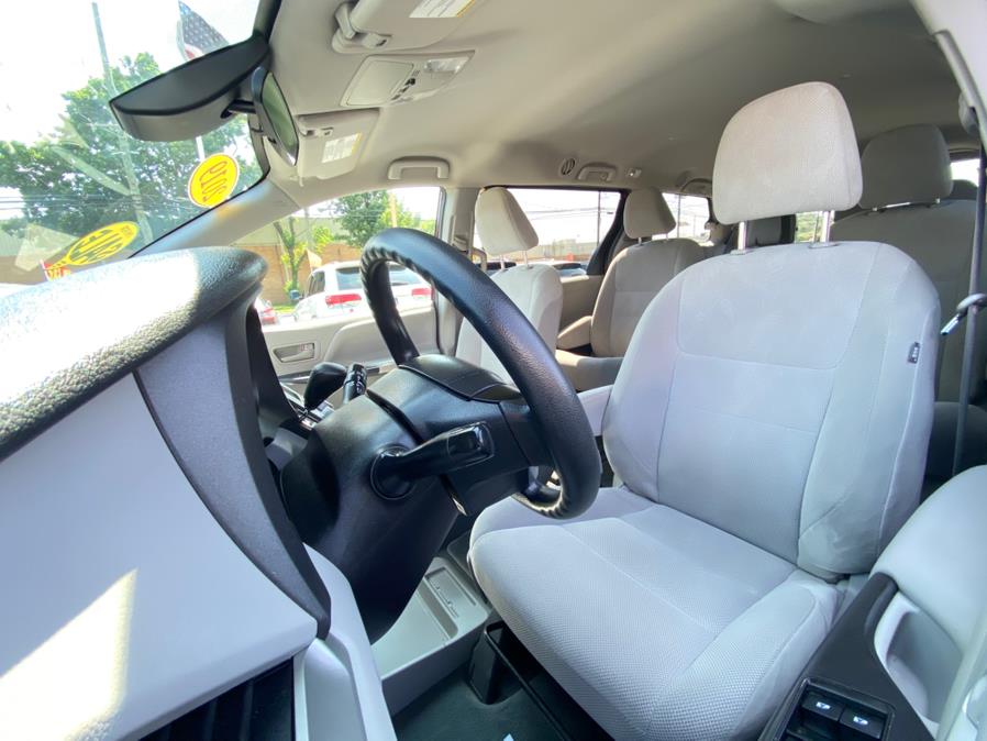 2018 Toyota Sienna L FWD 7-Passenger (Natl), available for sale in Union, New Jersey | Drive Auto Boutique. Union, New Jersey 2018 Toyota Sienna L FWD 7-Passenger (Natl), available for sale in Union, New Jersey | Drive Auto Boutique. Union, New Jersey