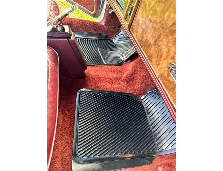 1983 Buick Riviera Base 2dr Convertible, available for sale in Salem, Massachusetts | Dave Franks Auto Sales. Salem, Massachusetts 1983 Buick Riviera Base 2dr Convertible, available for sale in Salem, Massachusetts | Dave Franks Auto Sales. Salem, Massachusetts