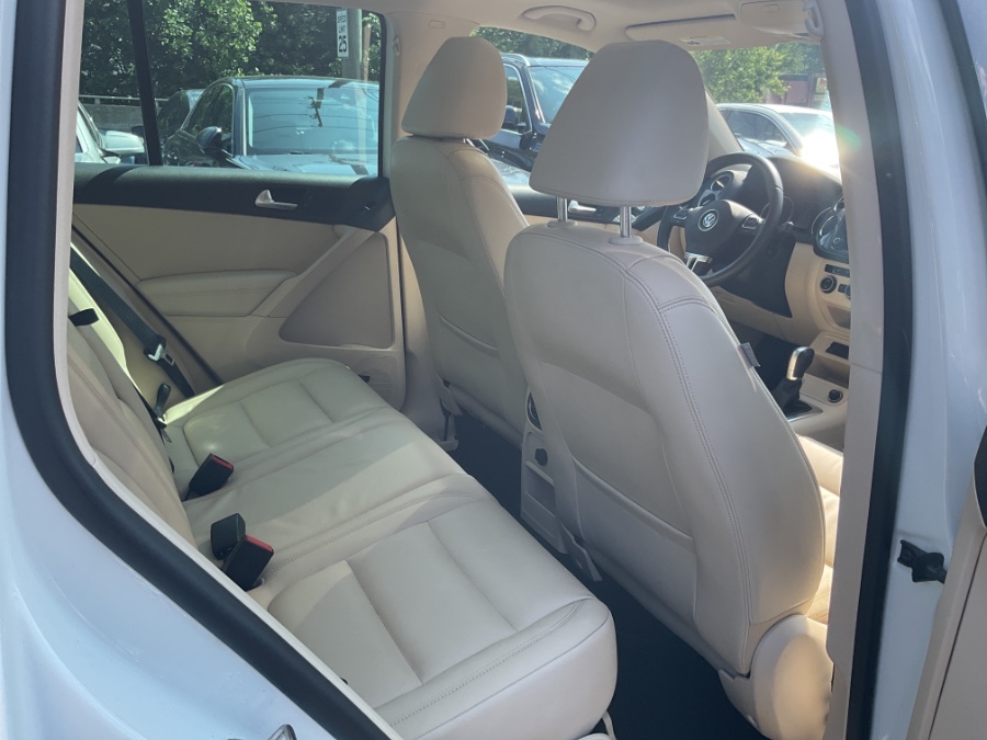 2016 Volkswagen Tiguan 4MOTION 4dr Auto SEL, available for sale in Waterbury, Connecticut | Jim Juliani Motors. Waterbury, Connecticut 2016 Volkswagen Tiguan 4MOTION 4dr Auto SEL, available for sale in Waterbury, Connecticut | Jim Juliani Motors. Waterbury, Connecticut