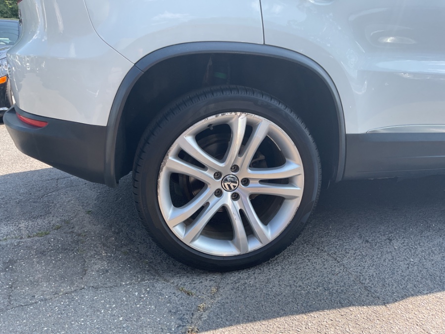 2016 Volkswagen Tiguan 4MOTION 4dr Auto SEL, available for sale in Waterbury, Connecticut | Jim Juliani Motors. Waterbury, Connecticut 2016 Volkswagen Tiguan 4MOTION 4dr Auto SEL, available for sale in Waterbury, Connecticut | Jim Juliani Motors. Waterbury, Connecticut
