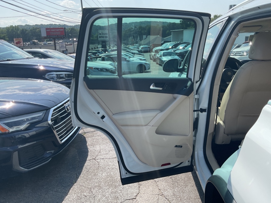 2016 Volkswagen Tiguan 4MOTION 4dr Auto SEL, available for sale in Waterbury, Connecticut | Jim Juliani Motors. Waterbury, Connecticut 2016 Volkswagen Tiguan 4MOTION 4dr Auto SEL, available for sale in Waterbury, Connecticut | Jim Juliani Motors. Waterbury, Connecticut