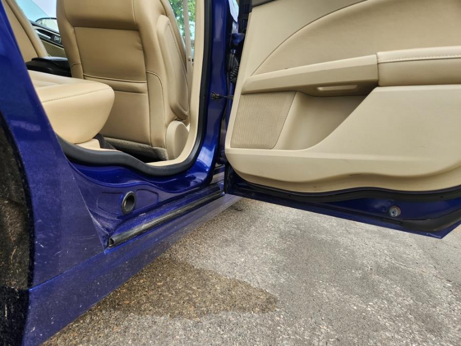 2014 Ford Fusion 4dr Sdn SE FWD, available for sale in West Babylon, New York | SGM Auto Sales. West Babylon, New York 2014 Ford Fusion 4dr Sdn SE FWD, available for sale in West Babylon, New York | SGM Auto Sales. West Babylon, New York