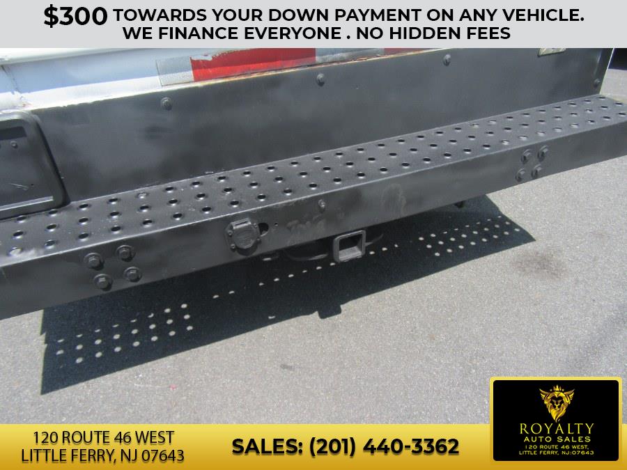 2008 Ford Super Duty F-350 SRW 4WD Reg Cab 141" WB 60" CA XLT, available for sale in Little Ferry, New Jersey | Royalty Auto Sales. Little Ferry, New Jersey 2008 Ford Super Duty F-350 SRW 4WD Reg Cab 141" WB 60" CA XLT, available for sale in Little Ferry, New Jersey | Royalty Auto Sales. Little Ferry, New Jersey