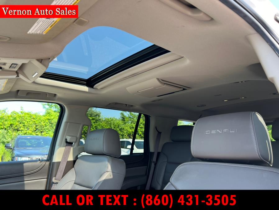 2017 GMC Yukon 4WD 4dr Denali, available for sale in Manchester, Connecticut | Vernon Auto Sale & Service. Manchester, Connecticut 2017 GMC Yukon 4WD 4dr Denali, available for sale in Manchester, Connecticut | Vernon Auto Sale & Service. Manchester, Connecticut