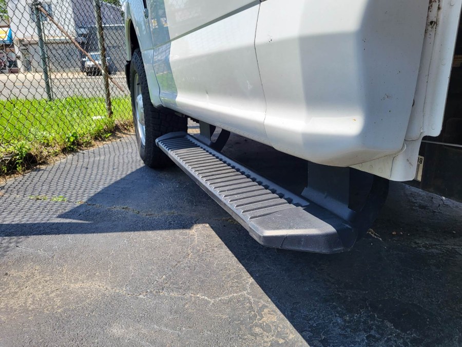 2018 Ford Super Duty F-250 SRW PICKUP / FLATBED 2WD, available for sale in COPIAGUE, New York | Warwick Auto Sales Inc. COPIAGUE, New York 2018 Ford Super Duty F-250 SRW PICKUP / FLATBED 2WD, available for sale in COPIAGUE, New York | Warwick Auto Sales Inc. COPIAGUE, New York