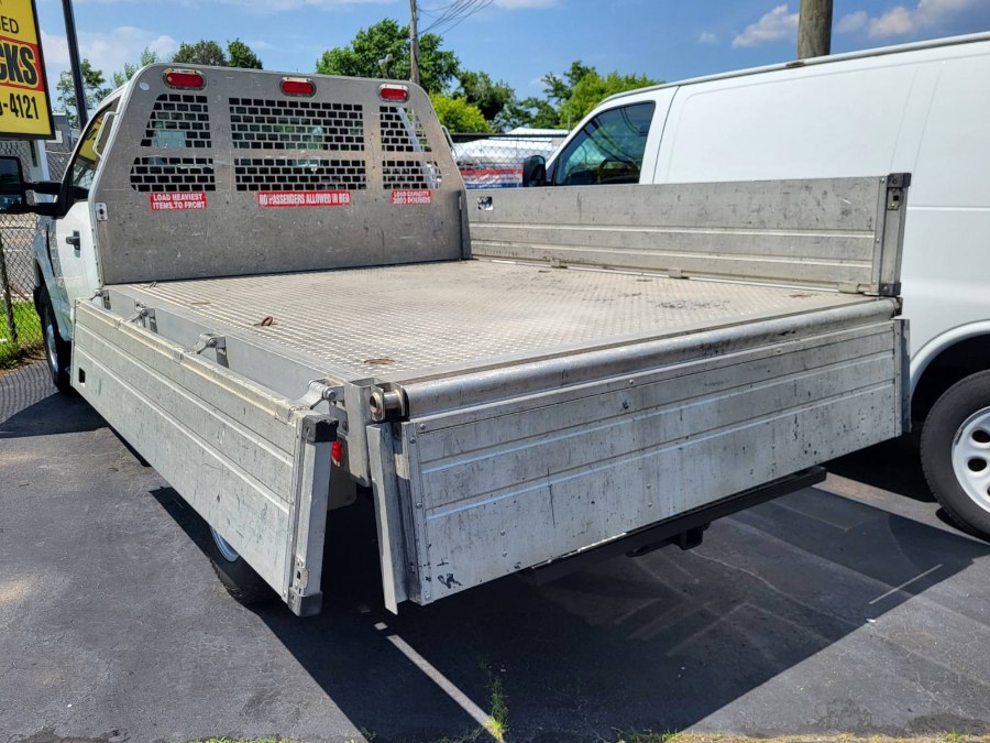 2018 Ford Super Duty F-250 SRW PICKUP / FLATBED 2WD, available for sale in COPIAGUE, New York | Warwick Auto Sales Inc. COPIAGUE, New York 2018 Ford Super Duty F-250 SRW PICKUP / FLATBED 2WD, available for sale in COPIAGUE, New York | Warwick Auto Sales Inc. COPIAGUE, New York