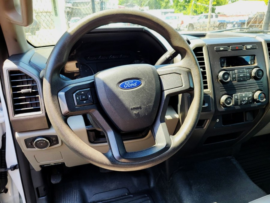 2018 Ford Super Duty F-250 SRW PICKUP / FLATBED 2WD, available for sale in COPIAGUE, New York | Warwick Auto Sales Inc. COPIAGUE, New York 2018 Ford Super Duty F-250 SRW PICKUP / FLATBED 2WD, available for sale in COPIAGUE, New York | Warwick Auto Sales Inc. COPIAGUE, New York