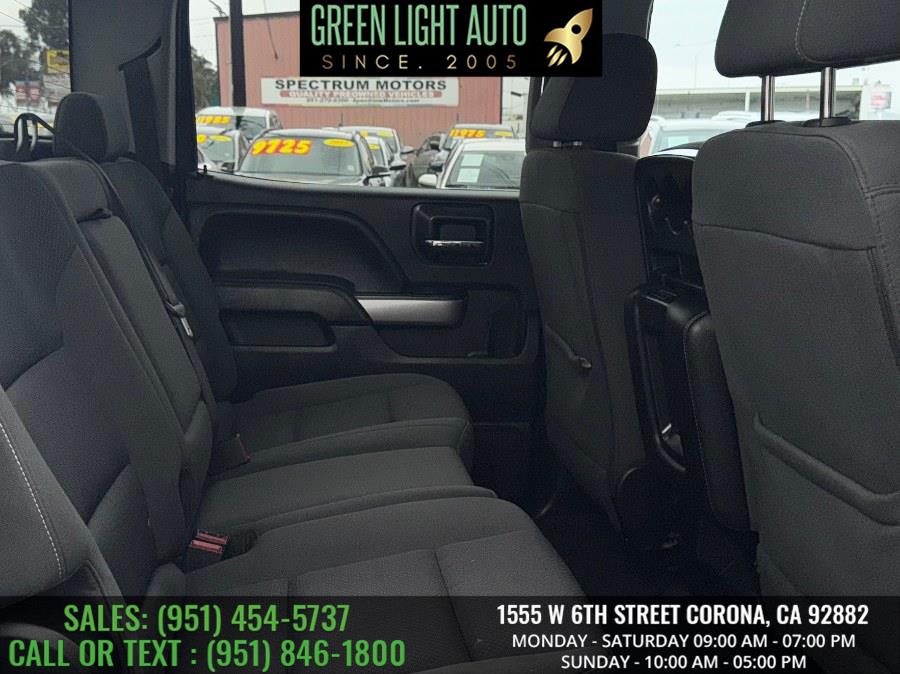 2018 Chevrolet Silverado 1500 4WD Crew Cab 143.5" LT w/2LT, available for sale in Corona, California | Green Light Auto. Corona, California 2018 Chevrolet Silverado 1500 4WD Crew Cab 143.5" LT w/2LT, available for sale in Corona, California | Green Light Auto. Corona, California