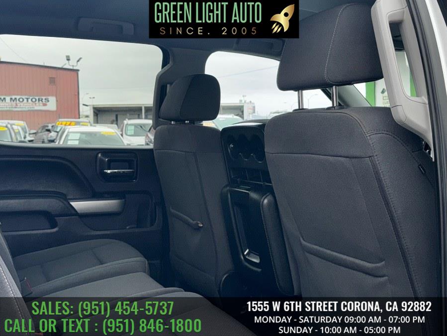 2018 Chevrolet Silverado 1500 4WD Crew Cab 143.5" LT w/2LT, available for sale in Corona, California | Green Light Auto. Corona, California 2018 Chevrolet Silverado 1500 4WD Crew Cab 143.5" LT w/2LT, available for sale in Corona, California | Green Light Auto. Corona, California