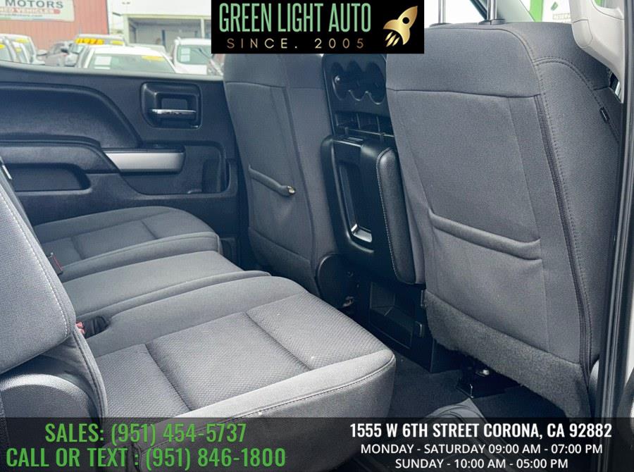 2018 Chevrolet Silverado 1500 4WD Crew Cab 143.5" LT w/2LT, available for sale in Corona, California | Green Light Auto. Corona, California 2018 Chevrolet Silverado 1500 4WD Crew Cab 143.5" LT w/2LT, available for sale in Corona, California | Green Light Auto. Corona, California