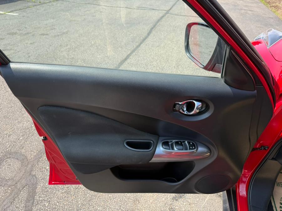 2015 Nissan JUKE 5dr Wgn CVT SV AWD, available for sale in East Windsor, Connecticut | Century Auto And Truck. East Windsor, Connecticut 2015 Nissan JUKE 5dr Wgn CVT SV AWD, available for sale in East Windsor, Connecticut | Century Auto And Truck. East Windsor, Connecticut