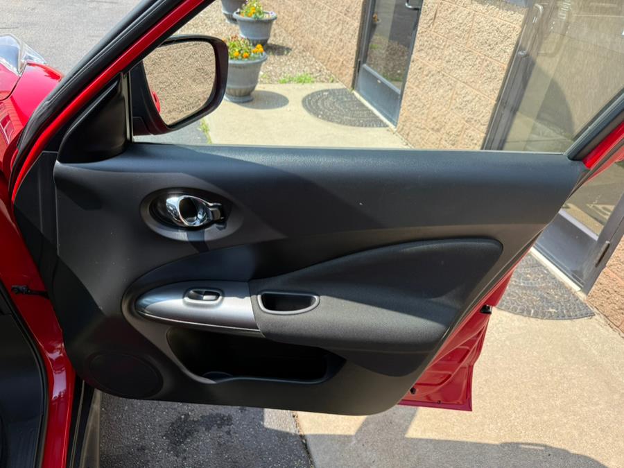 2015 Nissan JUKE 5dr Wgn CVT SV AWD, available for sale in East Windsor, Connecticut | Century Auto And Truck. East Windsor, Connecticut 2015 Nissan JUKE 5dr Wgn CVT SV AWD, available for sale in East Windsor, Connecticut | Century Auto And Truck. East Windsor, Connecticut