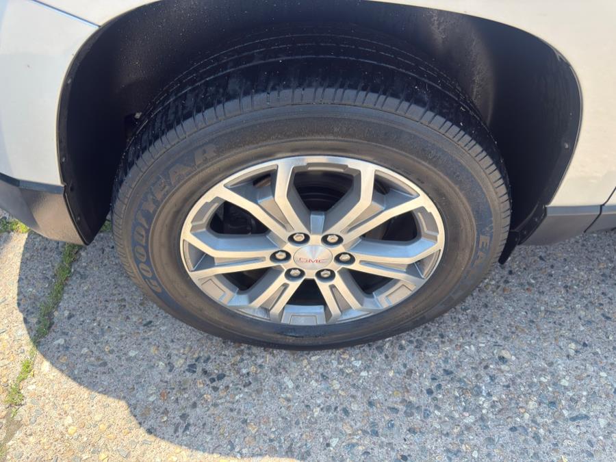 2016 GMC Acadia AWD 4dr SLT w/SLT-1, available for sale in Manchester, Connecticut | Carsonmain LLC. Manchester, Connecticut 2016 GMC Acadia AWD 4dr SLT w/SLT-1, available for sale in Manchester, Connecticut | Carsonmain LLC. Manchester, Connecticut