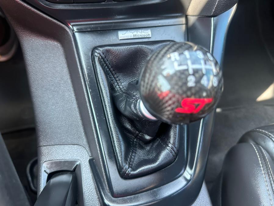2014 Ford Focus 5dr HB ST, available for sale in South Windsor, Connecticut | Mike And Tony Auto Sales, Inc. South Windsor, Connecticut 2014 Ford Focus 5dr HB ST, available for sale in South Windsor, Connecticut | Mike And Tony Auto Sales, Inc. South Windsor, Connecticut