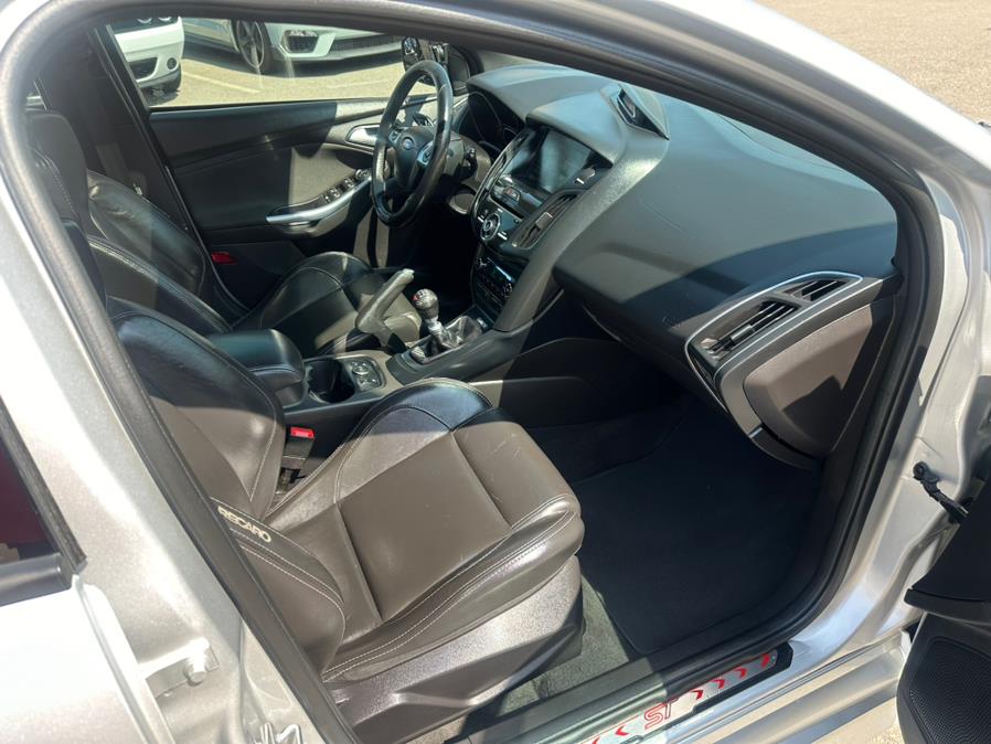 2014 Ford Focus 5dr HB ST, available for sale in South Windsor, Connecticut | Mike And Tony Auto Sales, Inc. South Windsor, Connecticut 2014 Ford Focus 5dr HB ST, available for sale in South Windsor, Connecticut | Mike And Tony Auto Sales, Inc. South Windsor, Connecticut