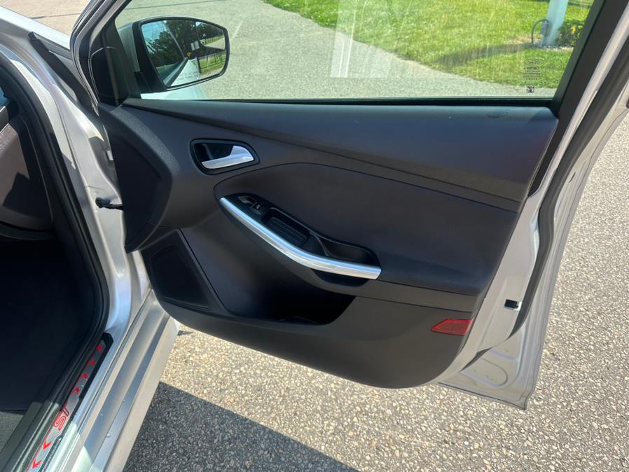 2014 Ford Focus 5dr HB ST, available for sale in South Windsor, Connecticut | Mike And Tony Auto Sales, Inc. South Windsor, Connecticut 2014 Ford Focus 5dr HB ST, available for sale in South Windsor, Connecticut | Mike And Tony Auto Sales, Inc. South Windsor, Connecticut