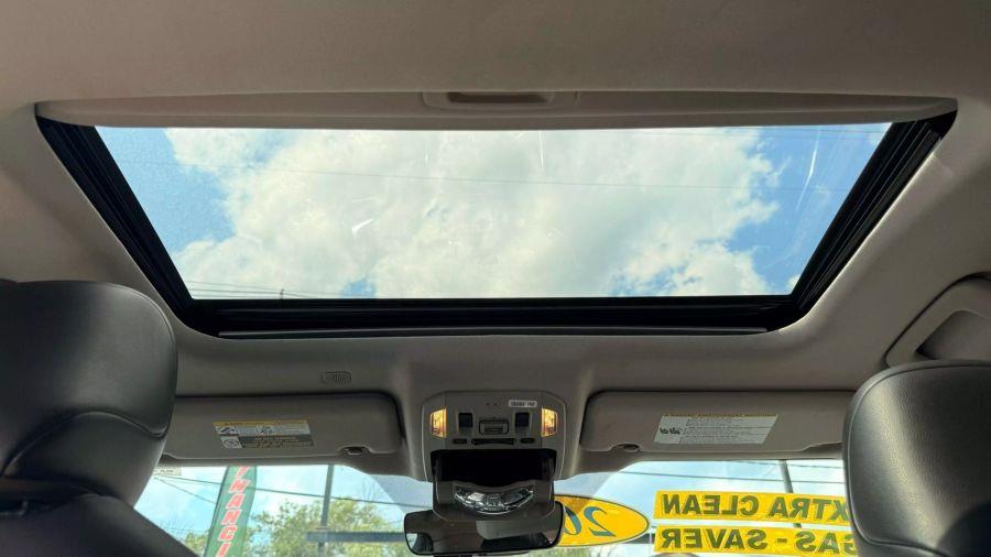 2022 Toyota Highlander XLE Sport Utility 4D, available for sale in Linden, New Jersey | Route 27 Auto Mall. Linden, New Jersey 2022 Toyota Highlander XLE Sport Utility 4D, available for sale in Linden, New Jersey | Route 27 Auto Mall. Linden, New Jersey