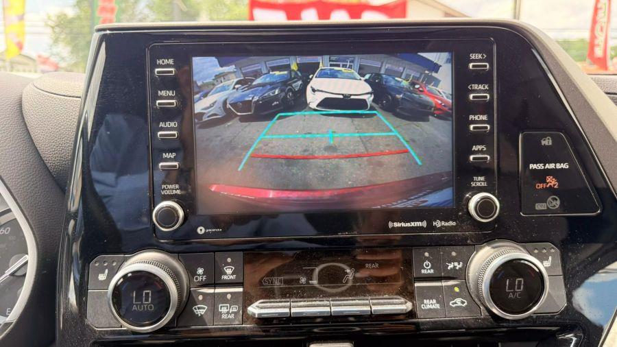 2022 Toyota Highlander XLE Sport Utility 4D, available for sale in Linden, New Jersey | Route 27 Auto Mall. Linden, New Jersey 2022 Toyota Highlander XLE Sport Utility 4D, available for sale in Linden, New Jersey | Route 27 Auto Mall. Linden, New Jersey
