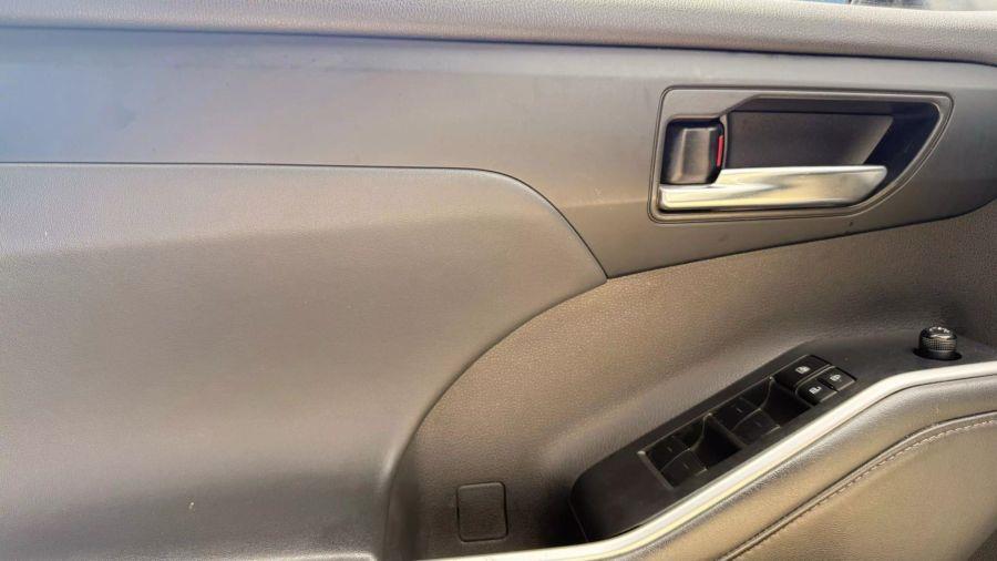 2022 Toyota Highlander XLE Sport Utility 4D, available for sale in Linden, New Jersey | Route 27 Auto Mall. Linden, New Jersey 2022 Toyota Highlander XLE Sport Utility 4D, available for sale in Linden, New Jersey | Route 27 Auto Mall. Linden, New Jersey