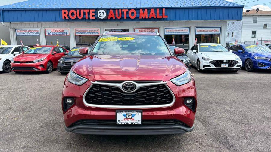 2022 Toyota Highlander XLE Sport Utility 4D, available for sale in Linden, New Jersey | Route 27 Auto Mall. Linden, New Jersey 2022 Toyota Highlander XLE Sport Utility 4D, available for sale in Linden, New Jersey | Route 27 Auto Mall. Linden, New Jersey