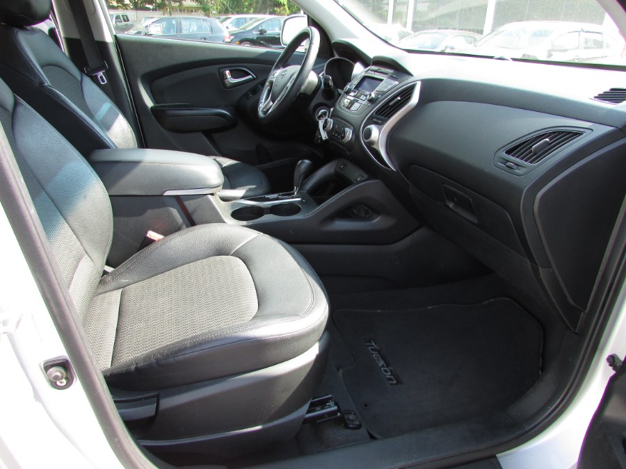 2012 Hyundai Tucson AWD 4dr Auto Limited PZEV, available for sale in East Windsor, Connecticut | United Auto Sales of E Windsor, Inc. East Windsor, Connecticut 2012 Hyundai Tucson AWD 4dr Auto Limited PZEV, available for sale in East Windsor, Connecticut | United Auto Sales of E Windsor, Inc. East Windsor, Connecticut