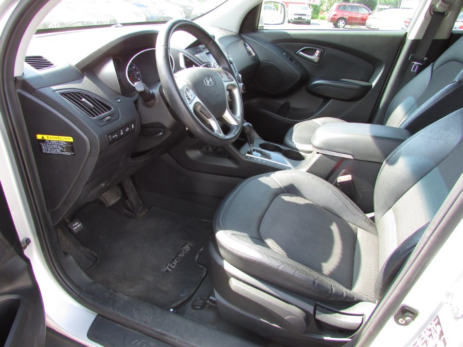 2012 Hyundai Tucson AWD 4dr Auto Limited PZEV, available for sale in East Windsor, Connecticut | United Auto Sales of E Windsor, Inc. East Windsor, Connecticut 2012 Hyundai Tucson AWD 4dr Auto Limited PZEV, available for sale in East Windsor, Connecticut | United Auto Sales of E Windsor, Inc. East Windsor, Connecticut