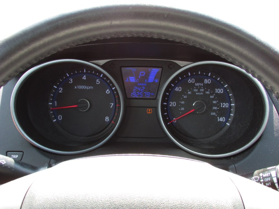 2012 Hyundai Tucson AWD 4dr Auto Limited PZEV, available for sale in East Windsor, Connecticut | United Auto Sales of E Windsor, Inc. East Windsor, Connecticut 2012 Hyundai Tucson AWD 4dr Auto Limited PZEV, available for sale in East Windsor, Connecticut | United Auto Sales of E Windsor, Inc. East Windsor, Connecticut