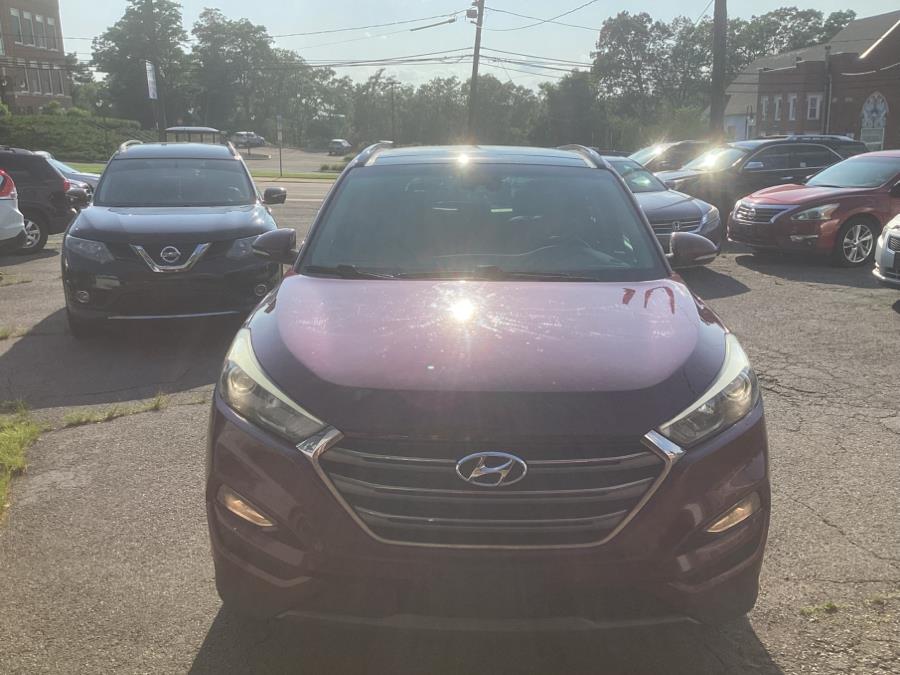 2016 Hyundai Tucson AWD 4dr Limited, available for sale in Manchester, Connecticut | Liberty Motors. Manchester, Connecticut 2016 Hyundai Tucson AWD 4dr Limited, available for sale in Manchester, Connecticut | Liberty Motors. Manchester, Connecticut